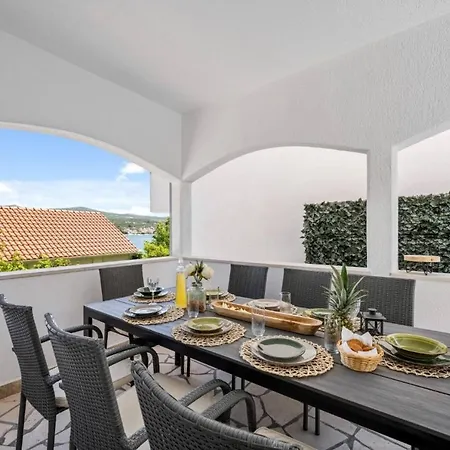 Villa Captains House 2 *